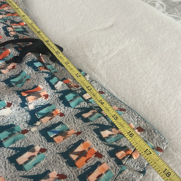 Perry Ellis men’s swim trunks. Aqua Beach SZ: Large - Picture 6 of 7